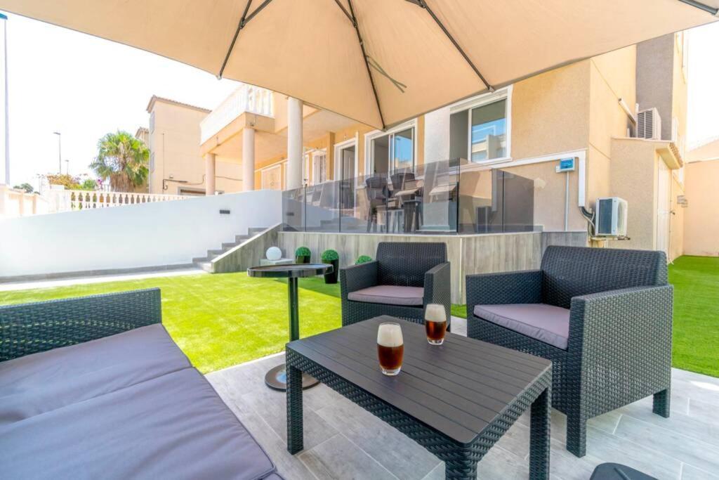 Villa-Capricho Playa - Zeus Torrevieja Buitenkant foto